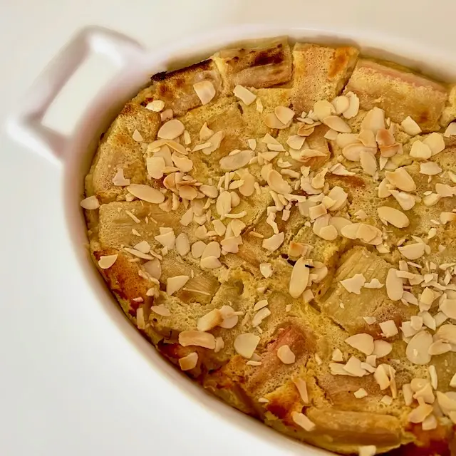 Clafoutis Rhubarbe et Amamnde réalisé au robot pâtissier multi fonction KitchenAid